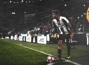 开云棋牌官网-独行侠战术压制公牛，哈利伯顿成为关键先生，一场现代篮球的智慧博弈