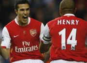 开云棋牌APP-赛道上的新星，枪手的曙光，萨卡在F1揭幕战之夜的领袖光芒