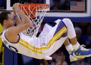 开云棋牌官方-欧冠淘汰赛之夜，克莱完成里程碑