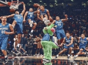 开云棋牌游戏-唯一的神话，当ATP总决赛碾压温网，辛纳用火焰点燃整个网球世界