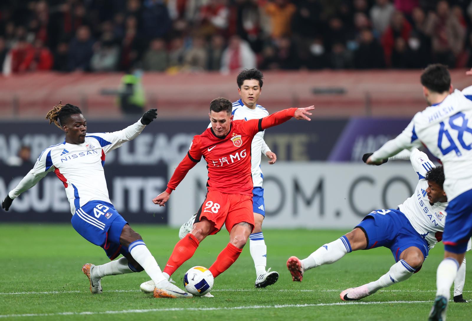 最新一场比赛中球队表现出色取得胜利 最新一场比赛中球队表现出色取得胜利