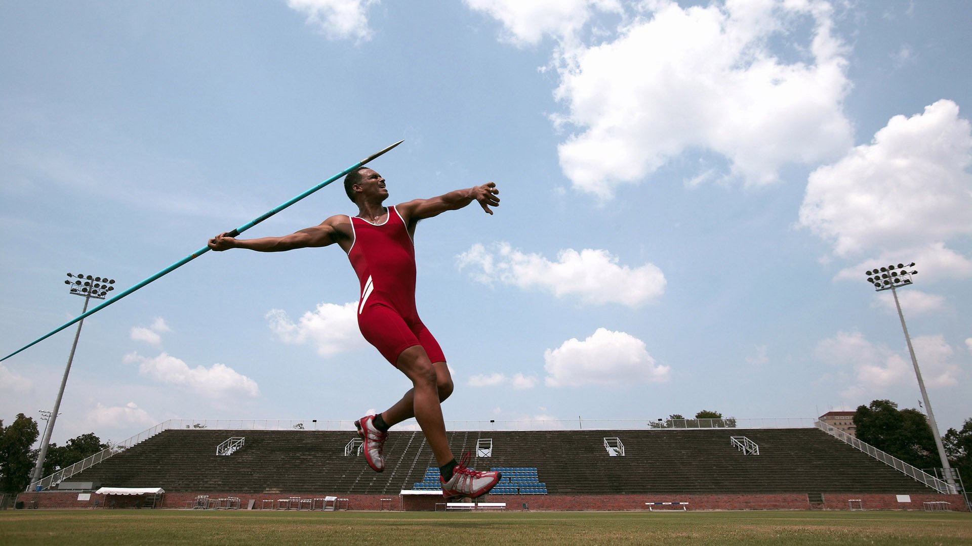 上海队火力压制开拓者,福克斯成为关键先生