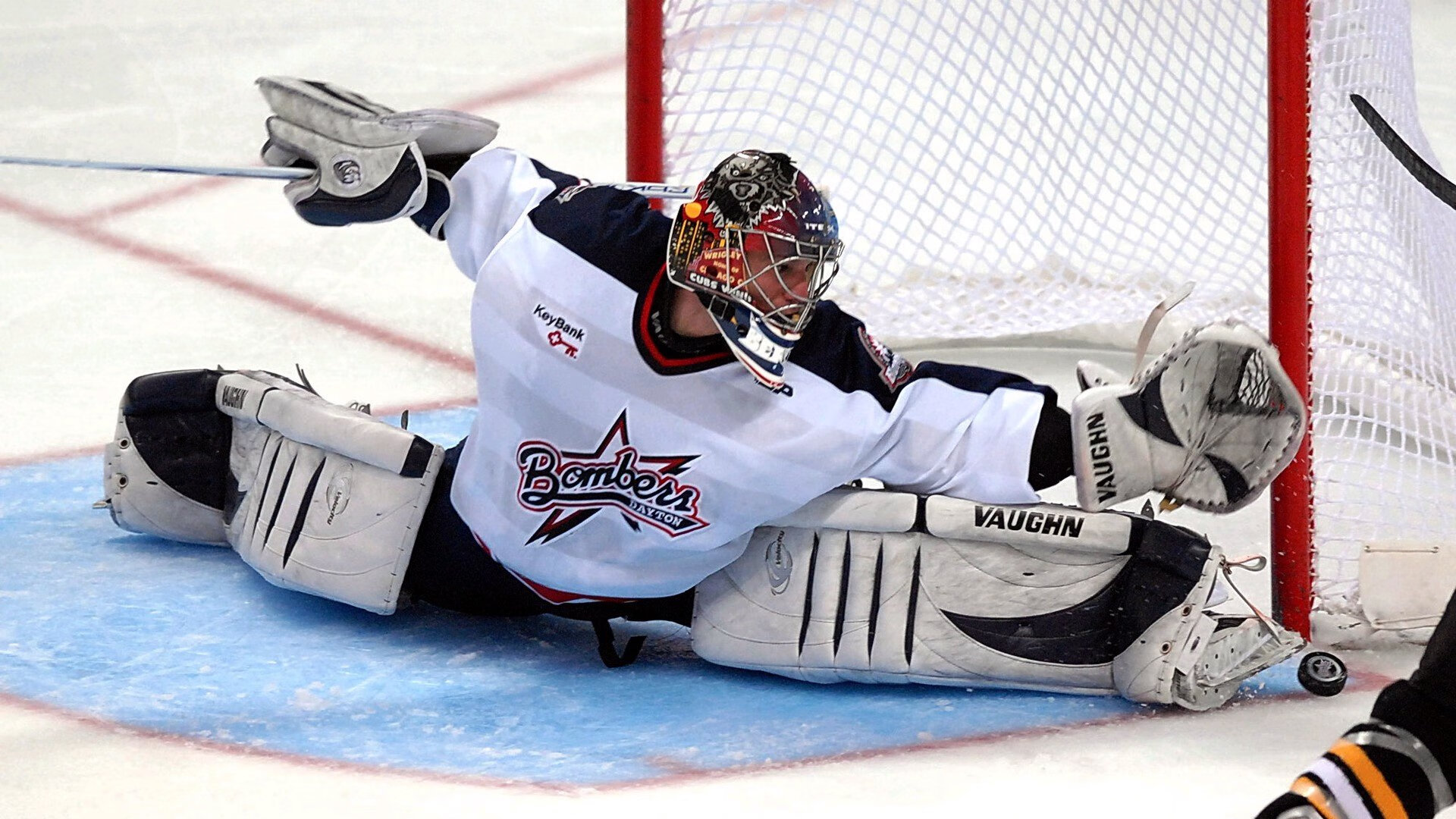 马克西狂飙统治全场，马刺争冠战惊险胜魔术