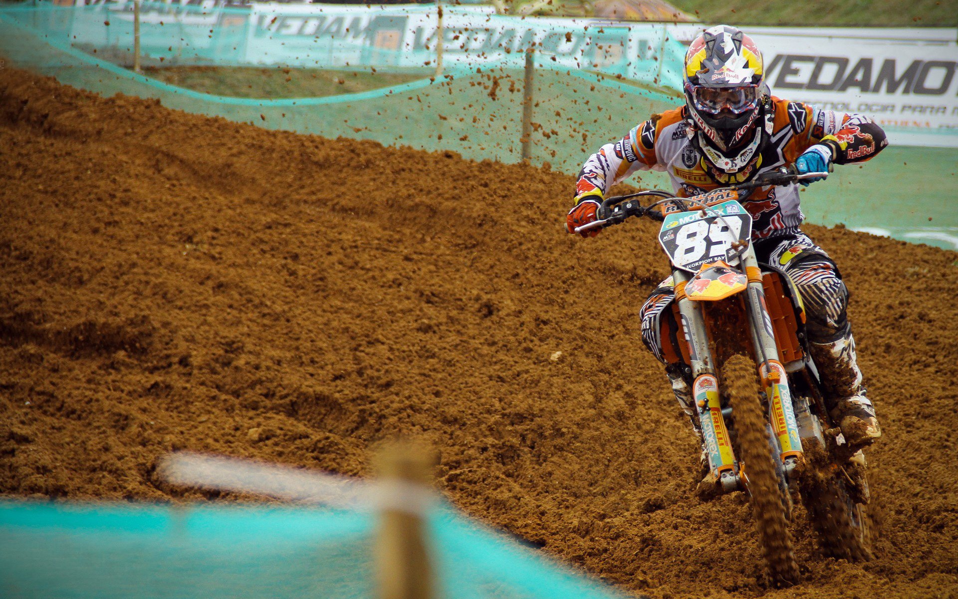 绿茵场与篮球馆的交响，德甲争冠焦点战与湖人决胜局的胜利哲学