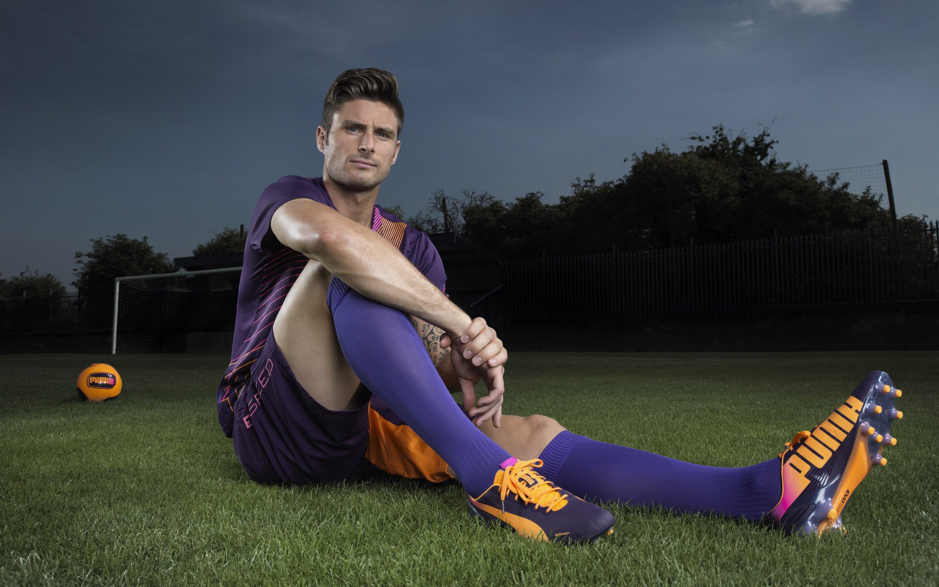 年度焦点之战之夜,阿尔瓦雷斯如何以节奏完全掌控赛场